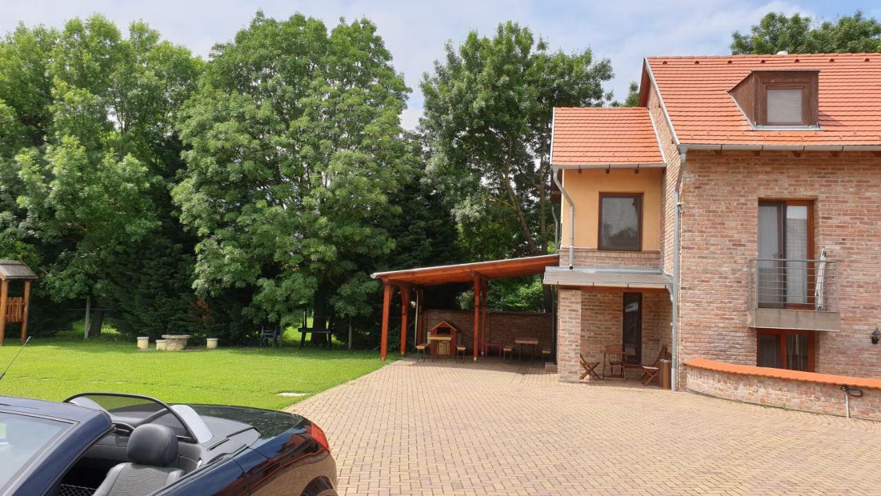 Gyulai-Fuerdo-Apartman Ii. Exterior foto